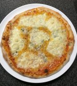 Gustavo Gusto 4 Käse Pizza5.jpg